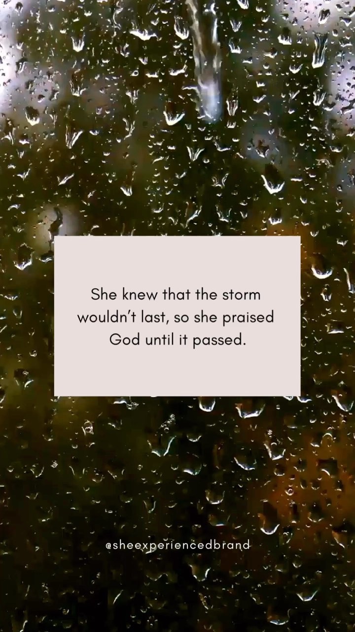 Happy Sunday! 

Whatever storm you may be facing, know that it won’t last. You can praise God until it has passed 🙏🏽🤍

Be encouraged…
•
•
•
#womenoffaith #lifestylebrand #christianapparel #faithbasedbusiness #faithbasedbrand #inspirationforwomen